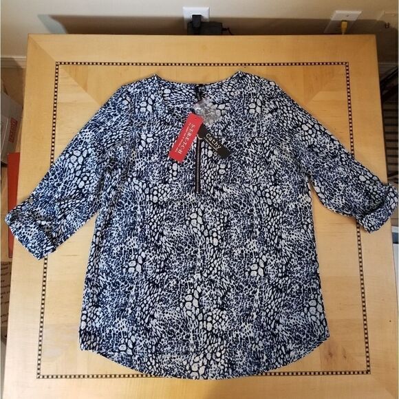 NWT! Cathy Daniels 3/4 Sleeve Zip Neckline Top Med - Picture 10 of 13